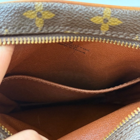 Louis Vuitton Vintage DANUBE crossbody - Picture 5 of 9